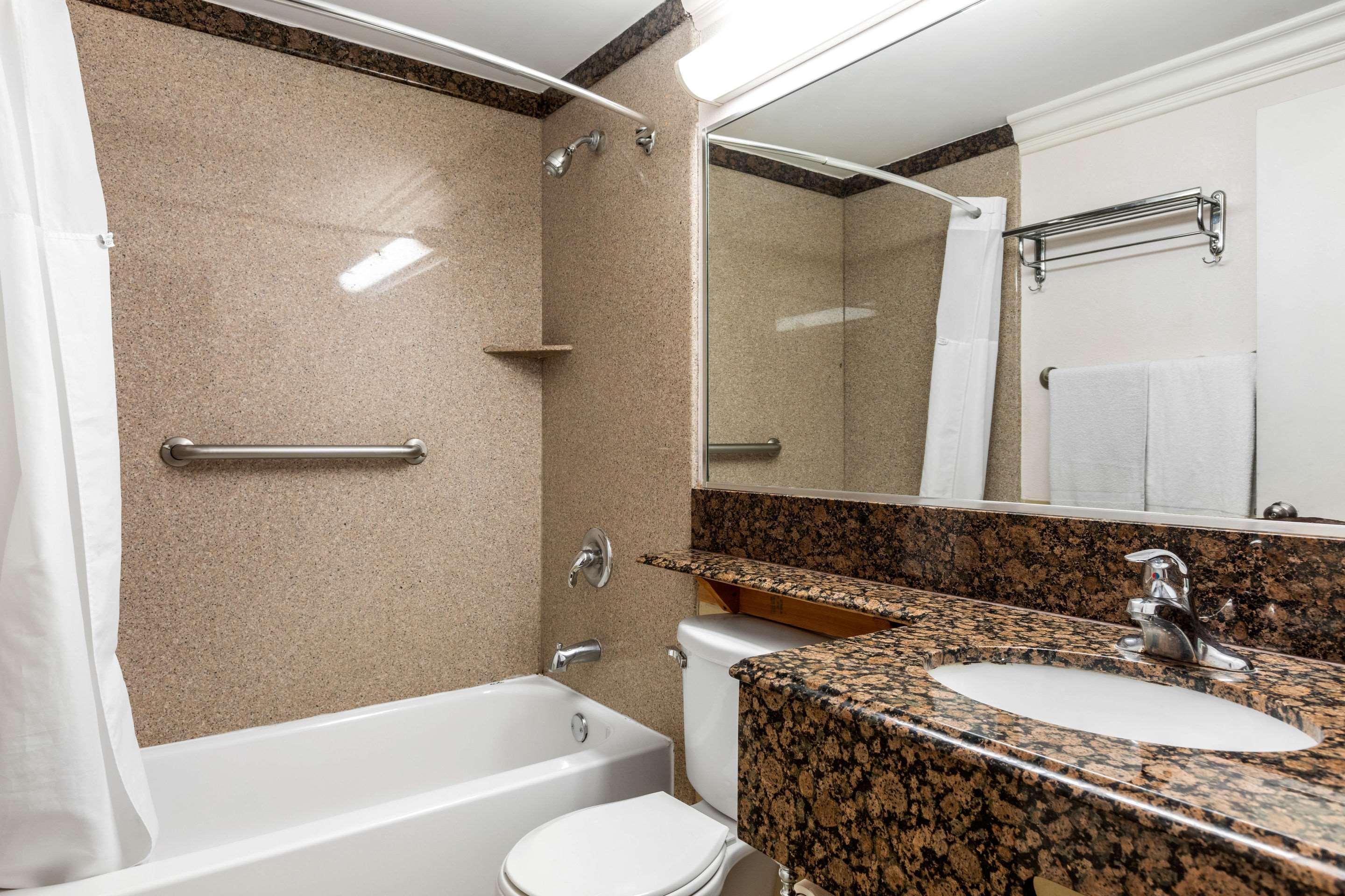 Quality Inn Lomita-Los Angeles South Bay Экстерьер фото
