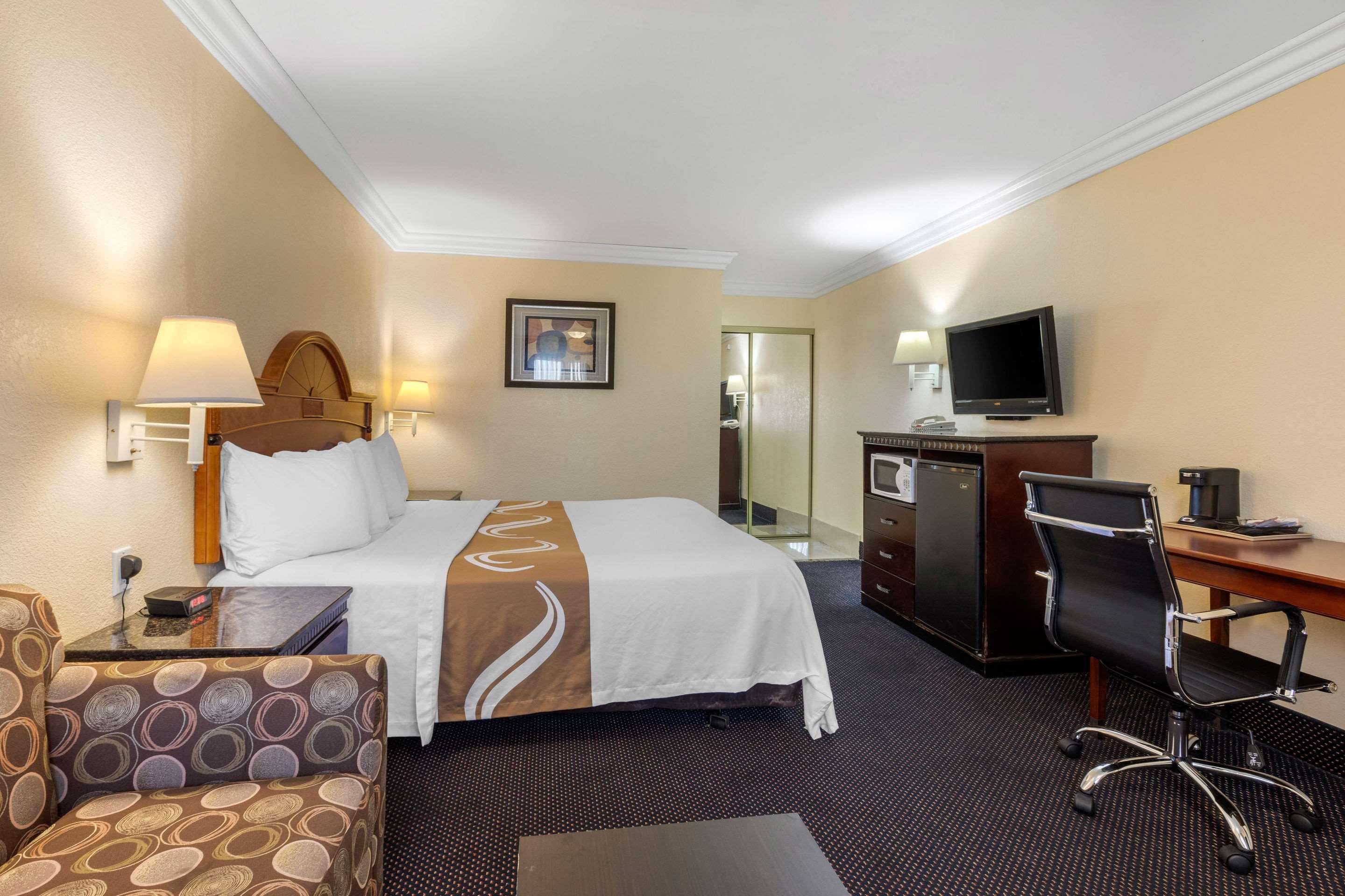 Quality Inn Lomita-Los Angeles South Bay Экстерьер фото