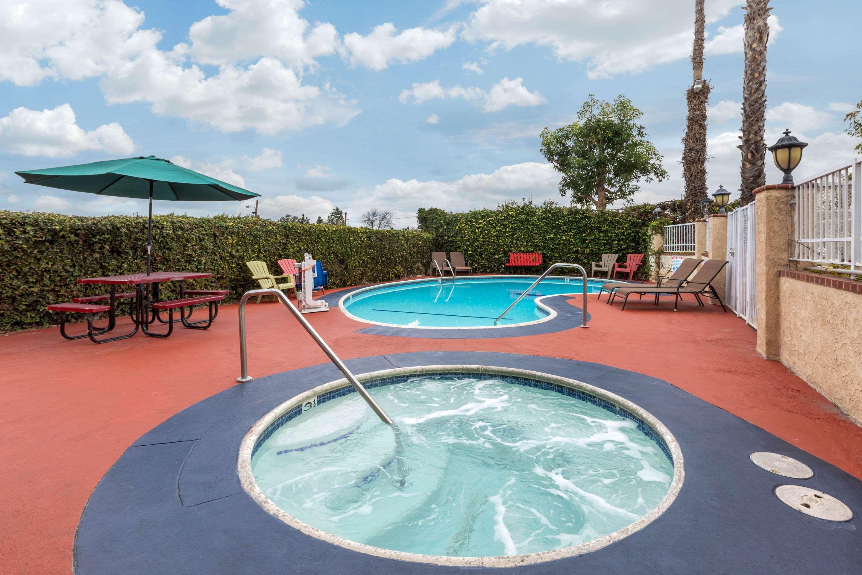 Quality Inn Lomita-Los Angeles South Bay Экстерьер фото